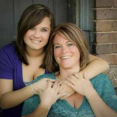 Profile Picture of Stacie Van Beek (@mommabeek) on Twitter