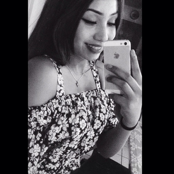 Profile Picture of Marisol Guizar (@mgnuggs) on Poshmark