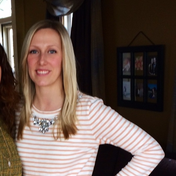 Profile Picture of Ashley Theinert (@ashtheinert) on Poshmark