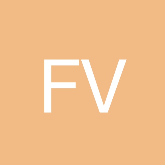 Profile Picture of Farheen Valiulla (@farheenv) on Poshmark