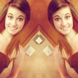 Profile Picture of Leah Hodge (@iluvmystang2000) on Myspace