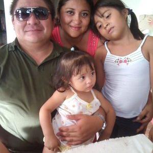 Profile Picture of Carlos Baz (@carlosbaz03) on Twitter