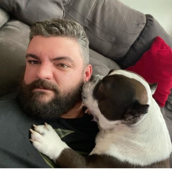 Profile Picture of Nathan Marechal (@nathanmarechal) on Poshmark