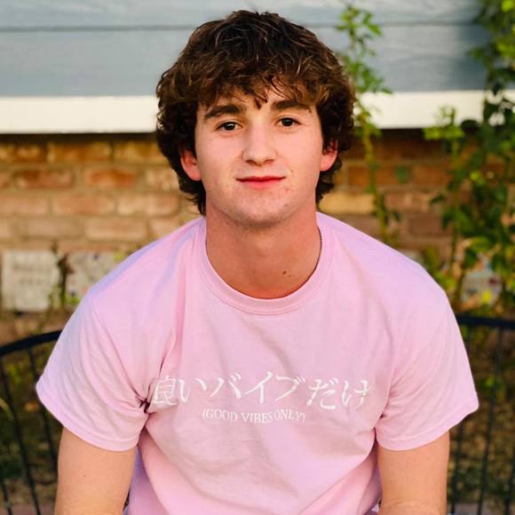 Profile Picture of Andrew Brimley (@andrewbrimley3) on Poshmark