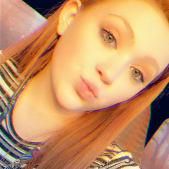 Profile Picture of Allison Hembree (@allisonhembree) on Poshmark