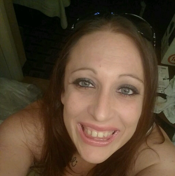 Profile Picture of Tori Cooper (@torcooper) on Poshmark