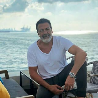 Profile Picture of Robert Larry (@robertlarry1) on Instagram