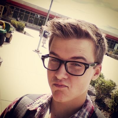 Profile Picture of Chris Bellefeuille (@christianbelfay) on Twitter