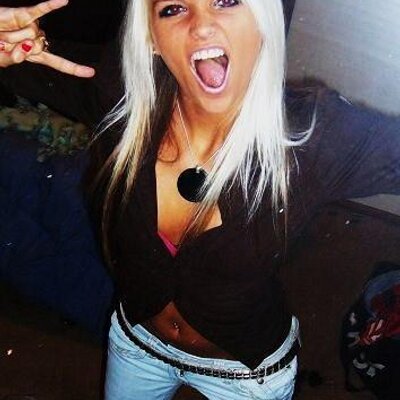 Profile Picture of Jessica Christensen (@_sicah23) on Twitter