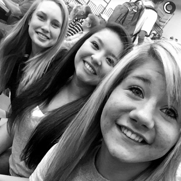 Caitey Drietz - Poshmark Profile Picture of Caitey Drietz (@cdrietz28) on Poshmark