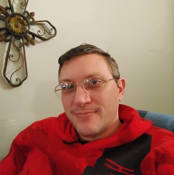 Profile Picture of Samuel Cummings (@samueldavid1977) on Poshmark