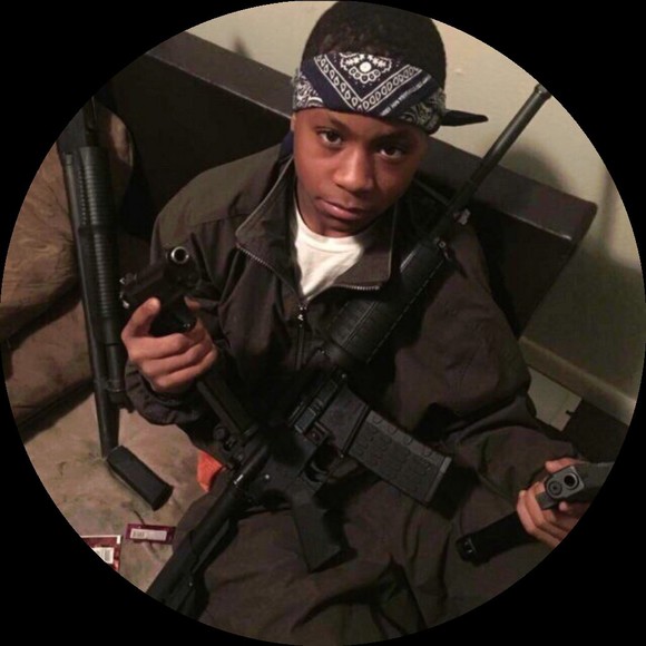 Profile Picture of Bumblebeesg Bumblebeesg (@bumblebee9610) on Poshmark