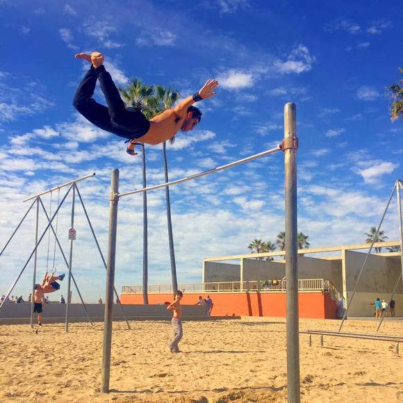 Kfir Aharon - Poshmark Profile Picture of Kfir Aharon (@kaharo1) on Poshmark