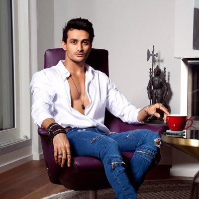 Profile Picture of MICHAEL BONNY BASSEY (@Real_Bassey) on Twitter