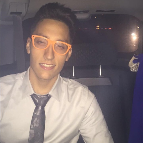 Jason Sotelo - Poshmark Profile Picture of Jason Sotelo (@jason13xd) on Poshmark