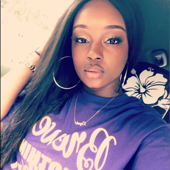 Profile Picture of Ladaysha Brewer (@bdaysha) on Poshmark