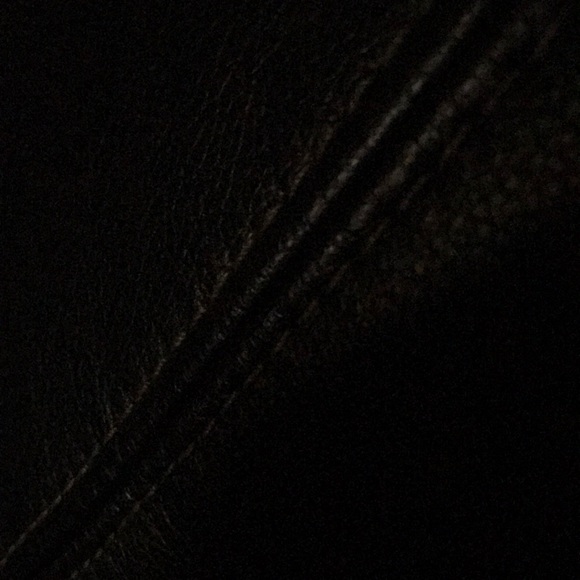 Profile Picture of Evandro Correia (@ecorreiawork91) on Poshmark