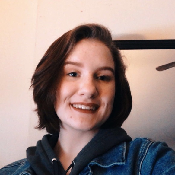 Profile Picture of Emily Rompf (@emily_rompf) on Poshmark