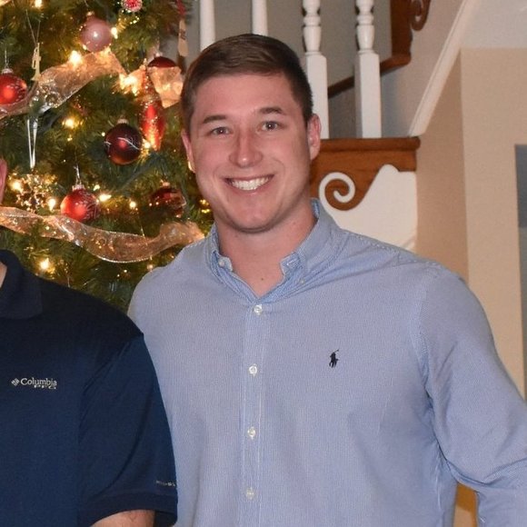 Profile Picture of Alex Liquori (@alex_liquori) on Poshmark