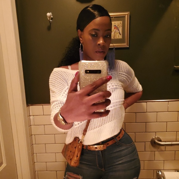 Profile Picture of Sharie Pigford (@lilmamasharie) on Poshmark