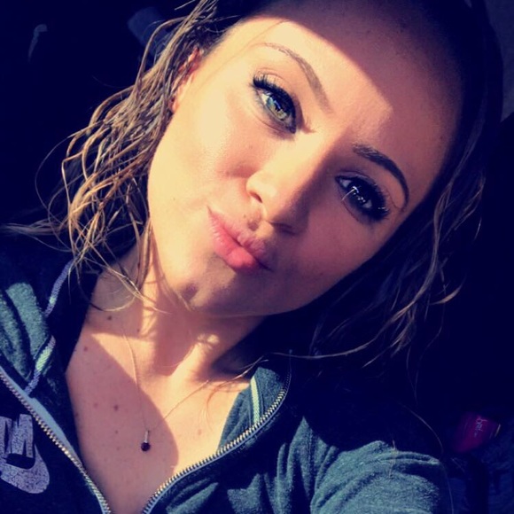 Profile Picture of Bianca George (@bianca871) on Poshmark