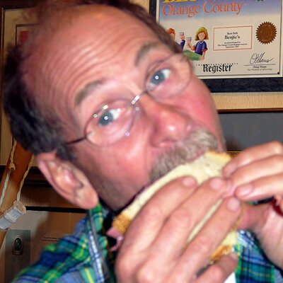 Profile Picture of Lloyd Weinstein (@benjiesdeli) on Twitter