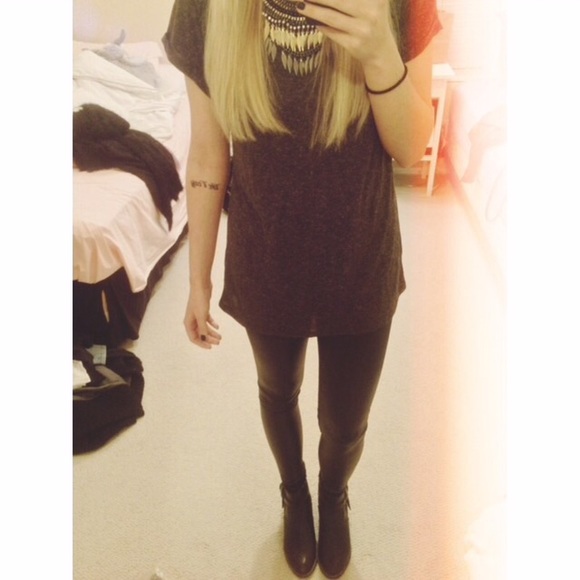 Profile Picture of Amber Cooperman (@ambercooperman) on Poshmark