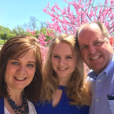 Profile Picture of Amy Schneider (@CoMoAmy) on Twitter