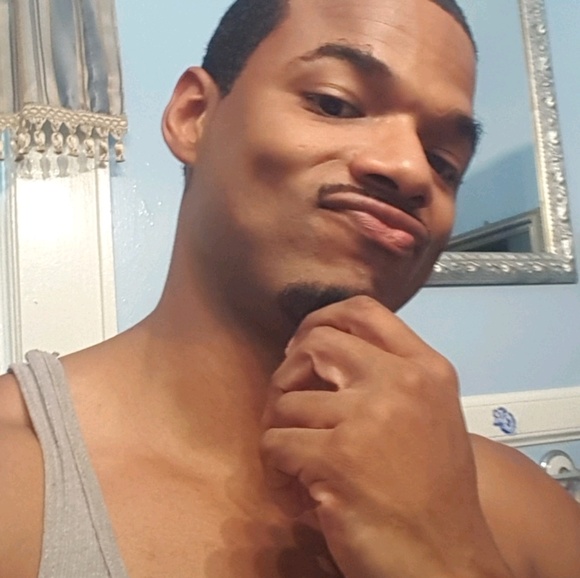 Profile Picture of Nathaniel Rosemond (@nater86) on Poshmark