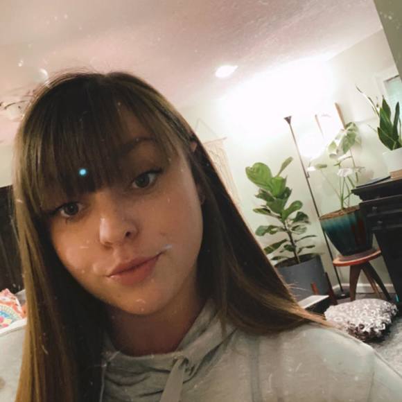 Profile Picture of Shyla Phillips (@shylaphillips) on Poshmark