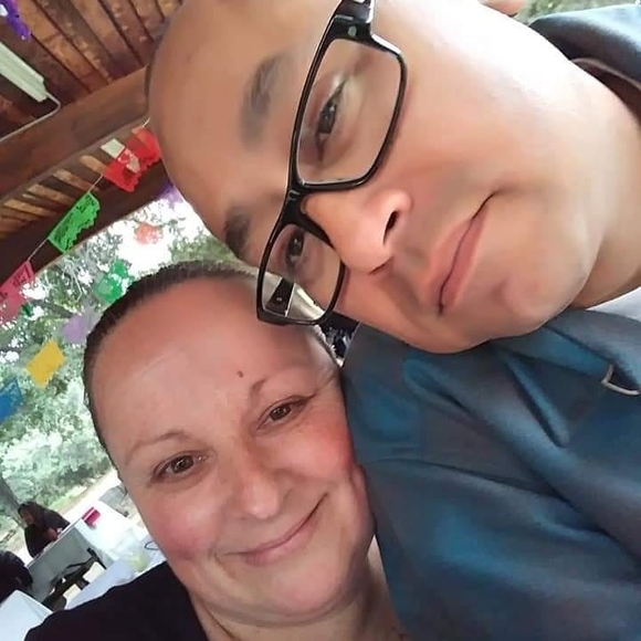 Profile Picture of Gilbert Villarreal (@gilbertvilla865) on Poshmark