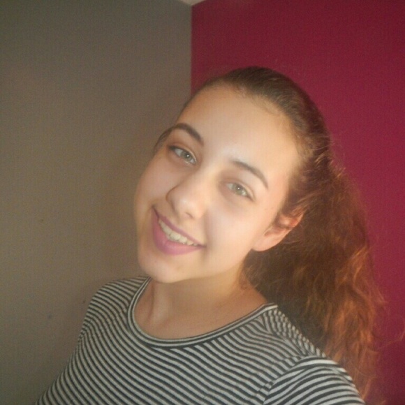 Profile Picture of Bailey Noble-roy (@baileyn7762) on Poshmark