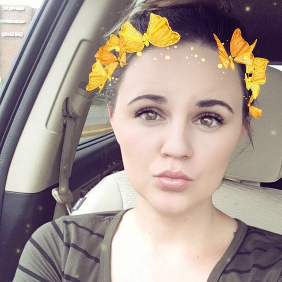 Profile Picture of Sam Belcher (@samblchr) on Poshmark