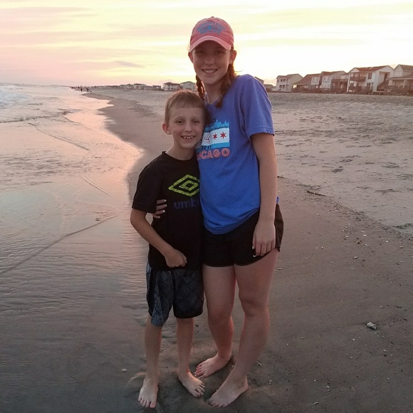 Profile Picture of Ashley Divens (@ashley_divens13) on Poshmark