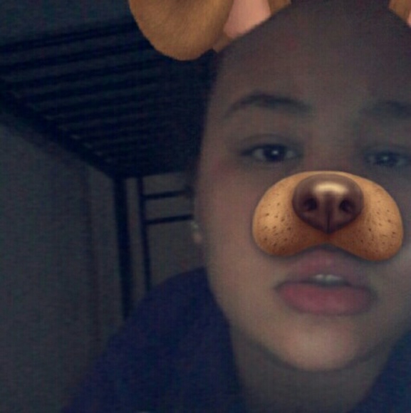 Profile Picture of Marlana Smith (@yungyooo) on Poshmark