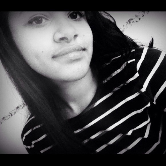 Profile Picture of Julia Piper (@osnapitzjulia) on Poshmark