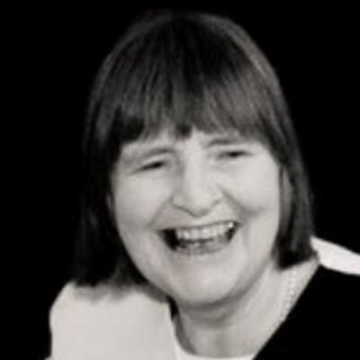Profile Picture of Hilary Andrews (@HilaryAndrews13) on Twitter