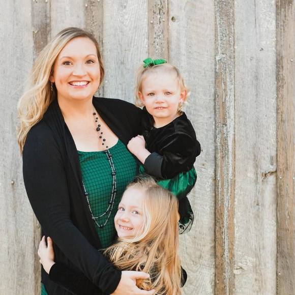 Profile Picture of Mandy Richardson (@mandyr984) on Poshmark