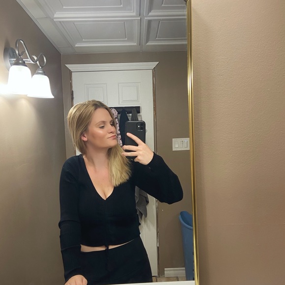 Meghan Mclure - Poshmark Profile Picture of Meghan Mclure (@meghanmclure_4) on Poshmark