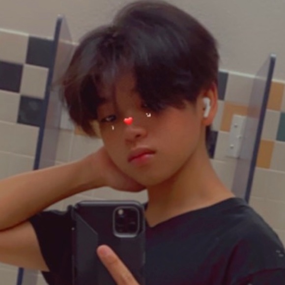 Profile Picture of Gene Esguerra (@gene3s) on Poshmark