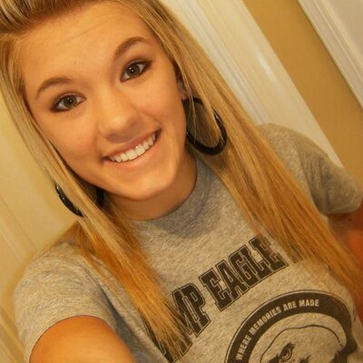 Profile Picture of Ashley Burdette (@ashleynburd) on Twitter