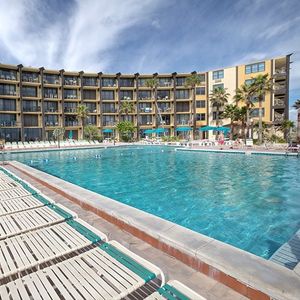 Profile Picture of Leah Preston (@staysky) on Myspace