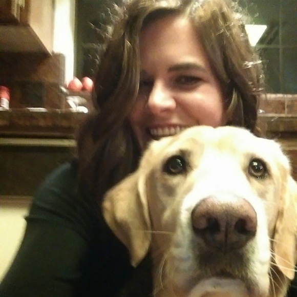 Profile Picture of Kirsten Padley (@kirstenjanep) on Poshmark