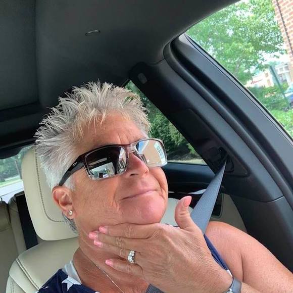 Profile Picture of Deidra Gakeler (@dgakeler) on Poshmark