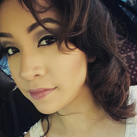 Profile Photo of Cathy Estrada (@cat0103) on Poshmark