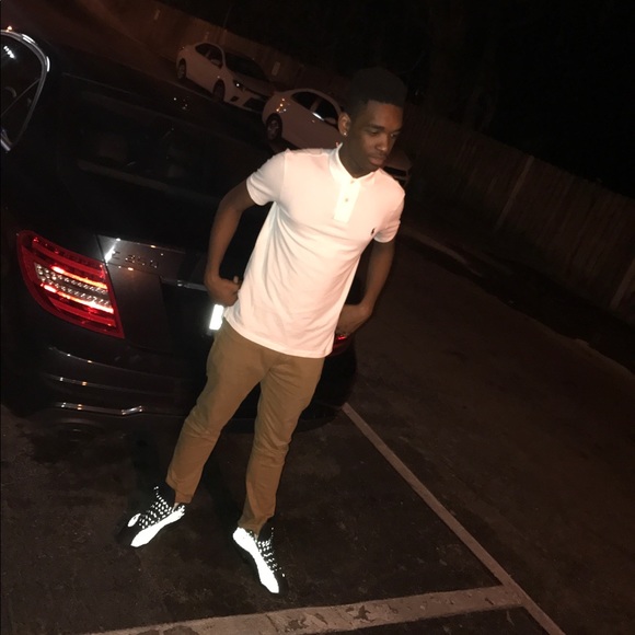 Shawn Noel - Poshmark Profile Picture of Shawn Noel (@shawn9855) on Poshmark