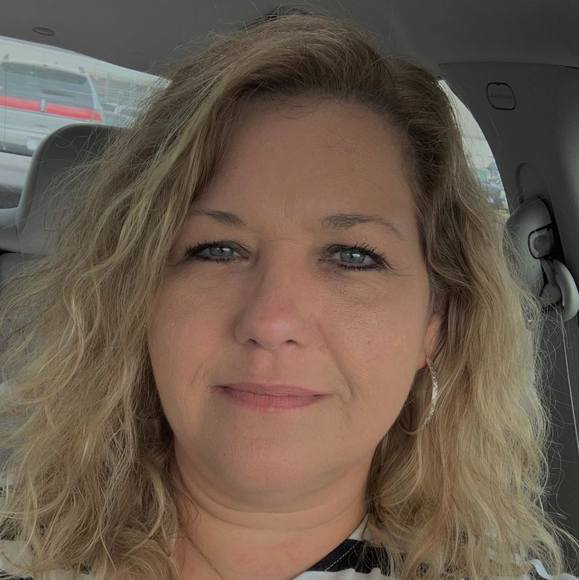 Profile Picture of Lisa Lightfoot (@lightfoot222) on Poshmark