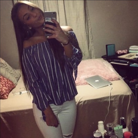 Profile Picture of Lindsey Walters (@lindsey_walters) on Poshmark