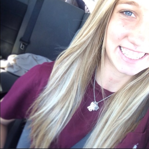 Profile Picture of Haley Thomack (@haley_thomack) on Poshmark