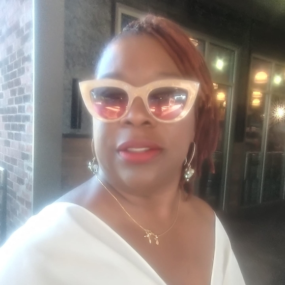 Profile Picture of Alfreda Givens-powell (@freda_202003) on Poshmark